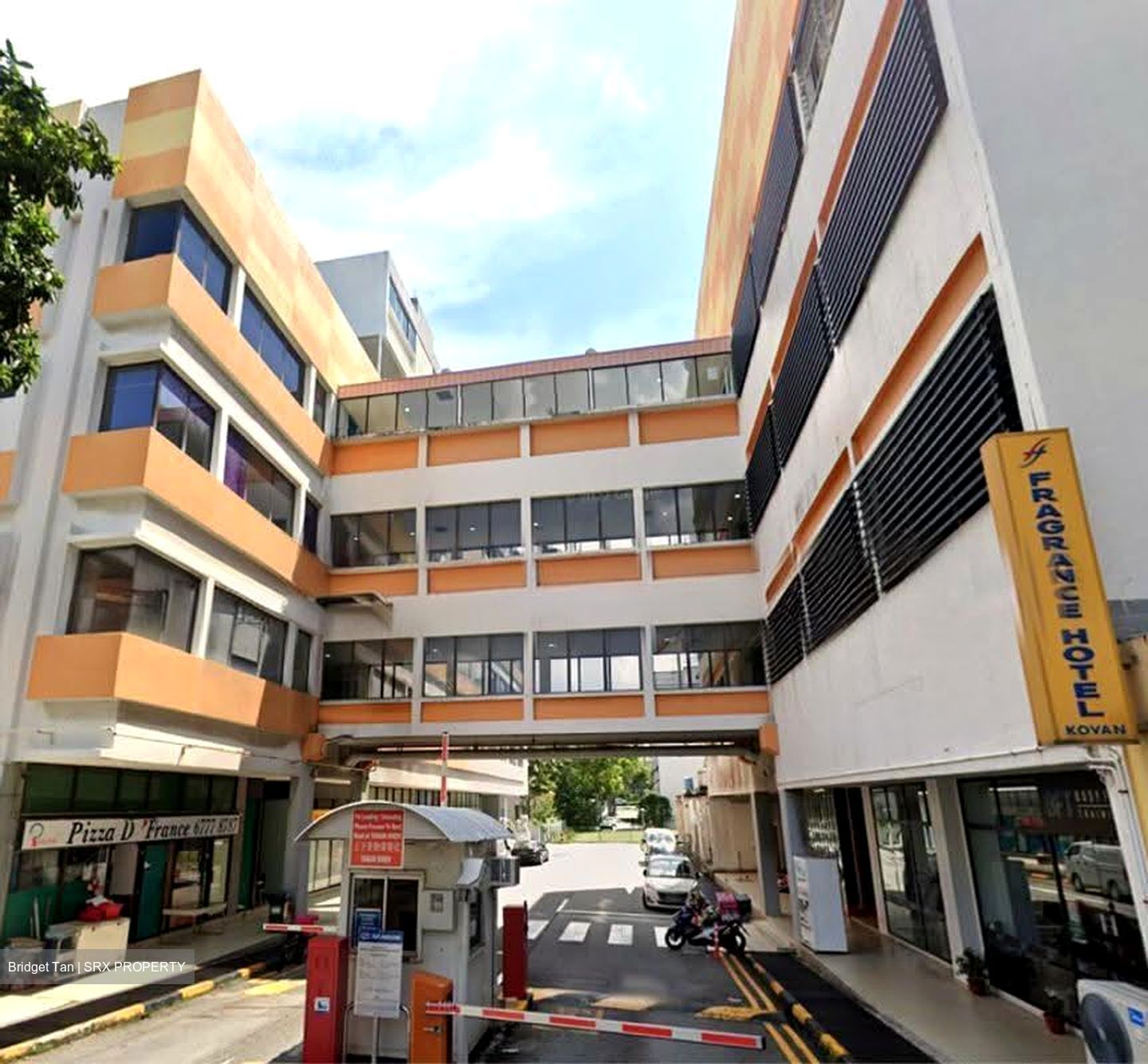 Upper Serangoon Shopping Centre (D19), Shop House #624913891